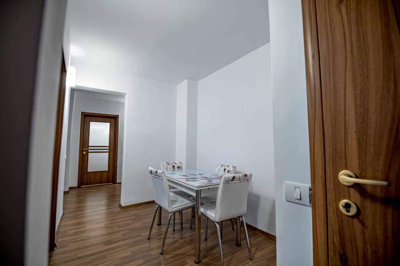 Apartament 3 Camere Royal Brasov Braşov Exterior foto