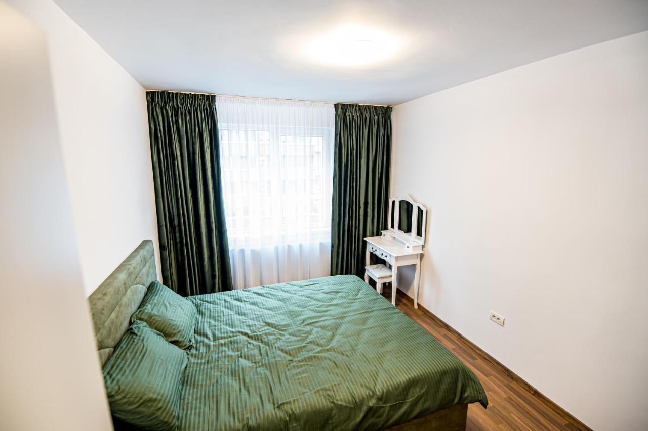 Apartament 3 Camere Royal Brasov Braşov Exterior foto